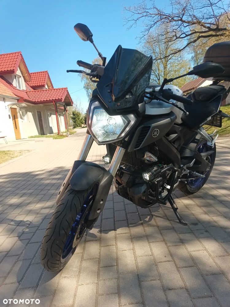 Yamaha MT - 12