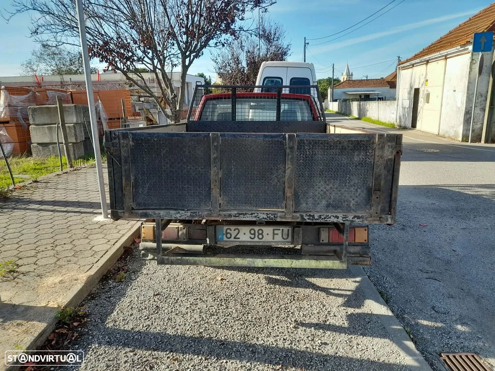 Nissan Pick Up - 3
