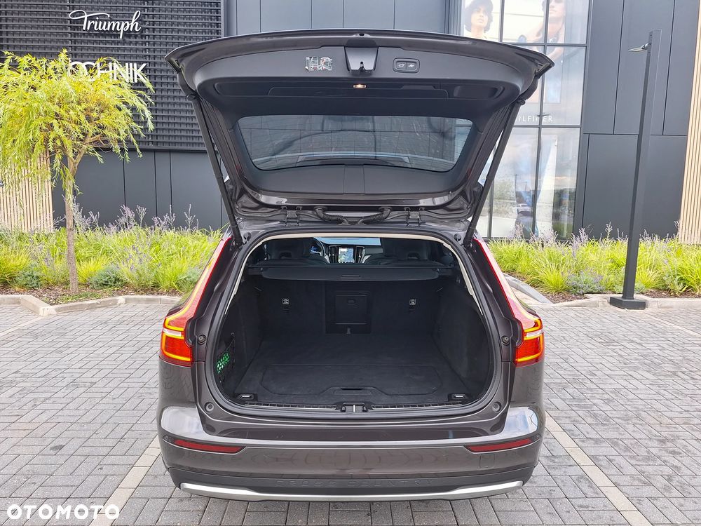 Volvo V60 Cross Country Ultimate B5 B AWD - 11