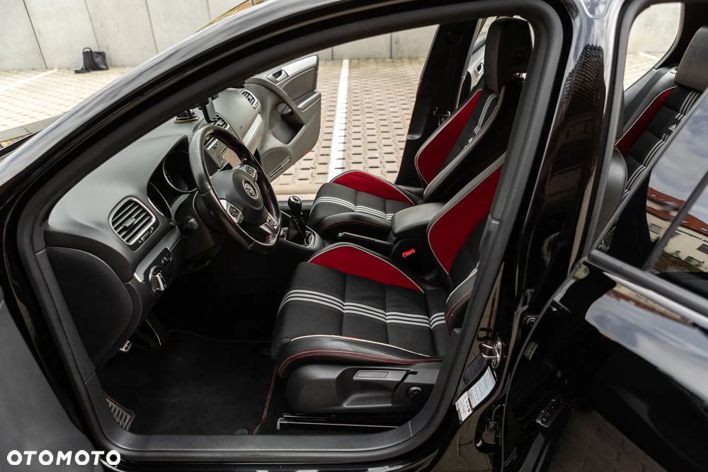 Volkswagen Golf 2.0 TSI GTI - 25