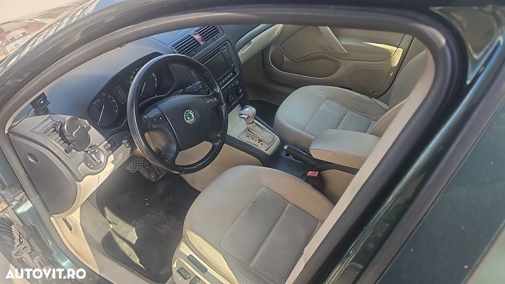 Skoda Octavia 2.0 TDI Elegance Automatic - 11