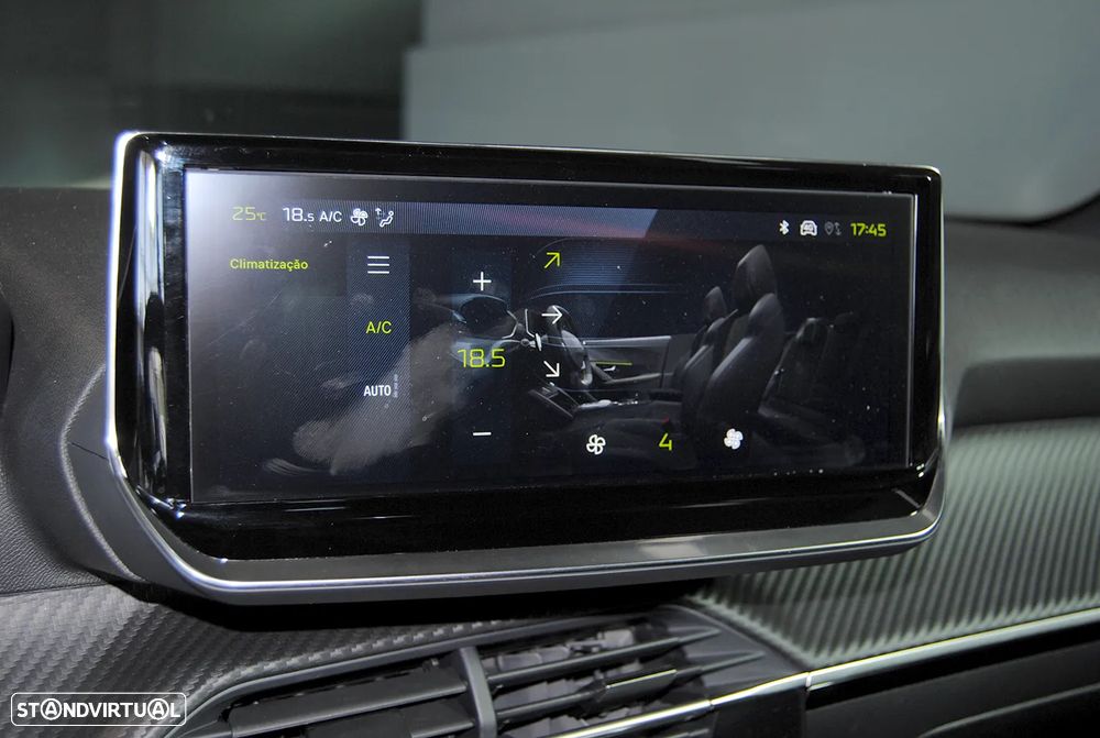 Peugeot 2008 1.2 Hybrid Allure e-DCS6 - 33