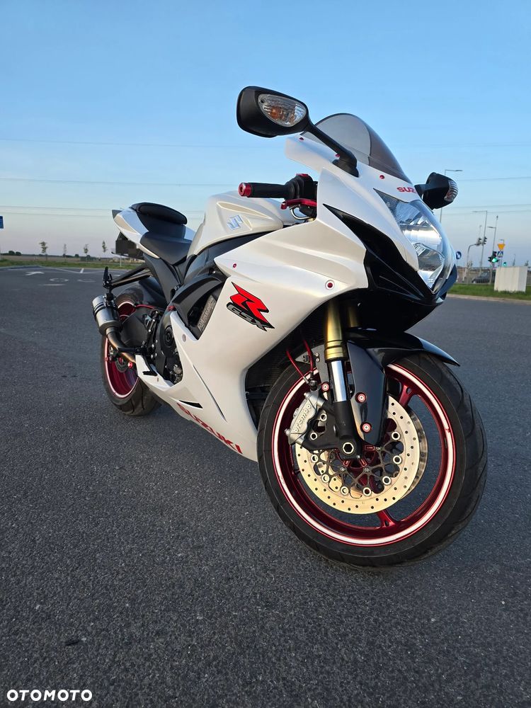 Suzuki GSX-R - 11