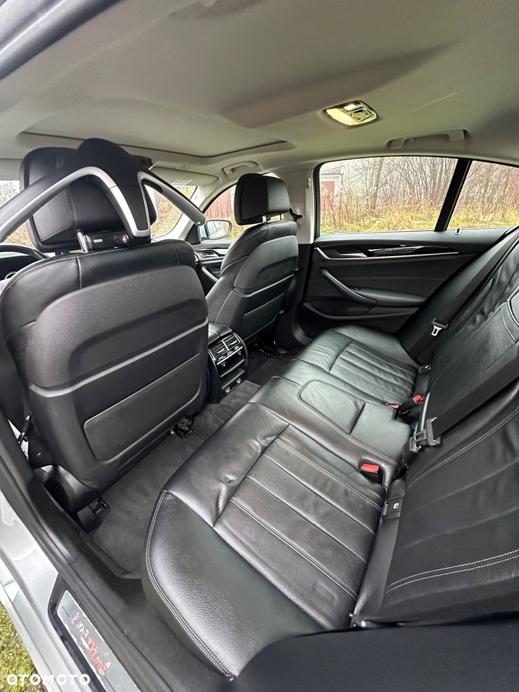 BMW Seria 5 530i xDrive Luxury Line - 12