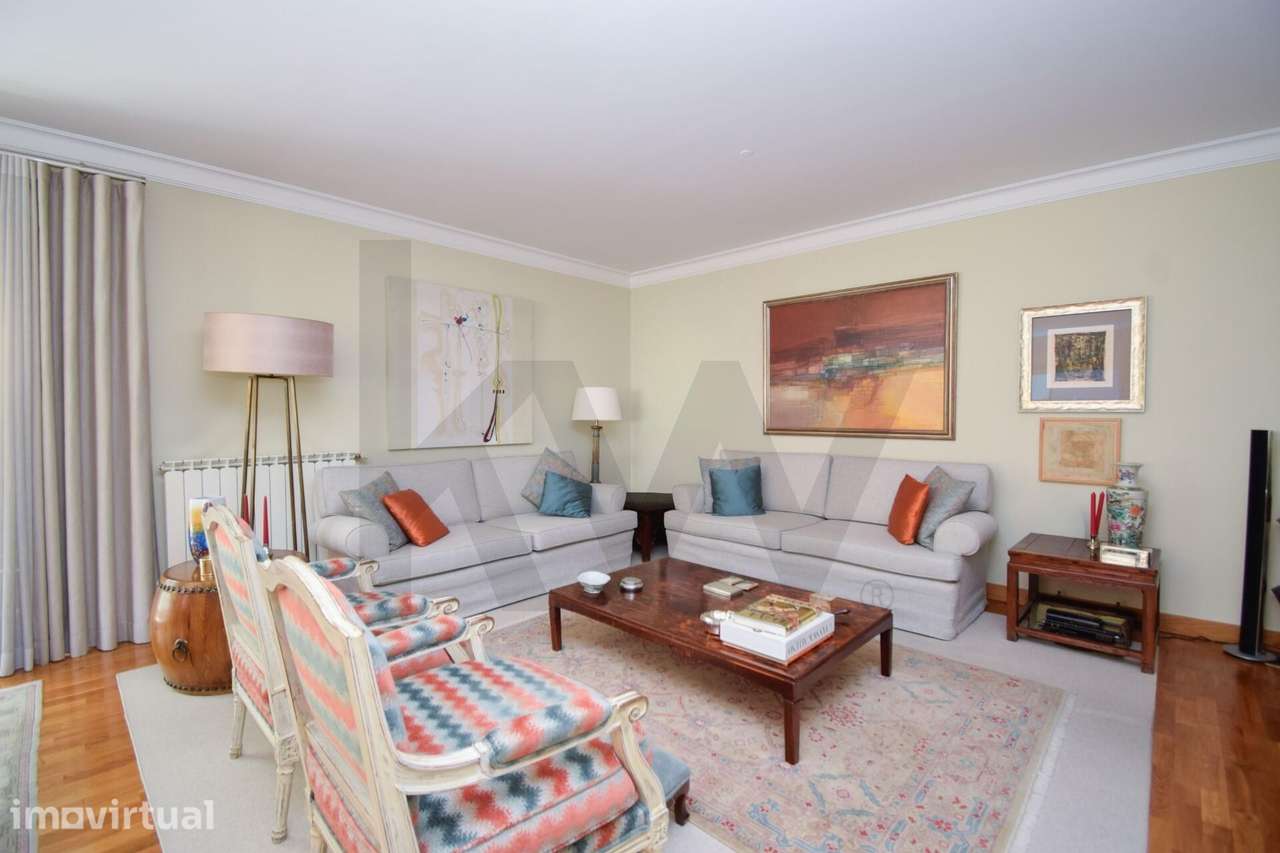 Apartamento T4 convertido em T3 de Luxo | Paço dos Duques | Telheiras - Grande imagem: 2/52