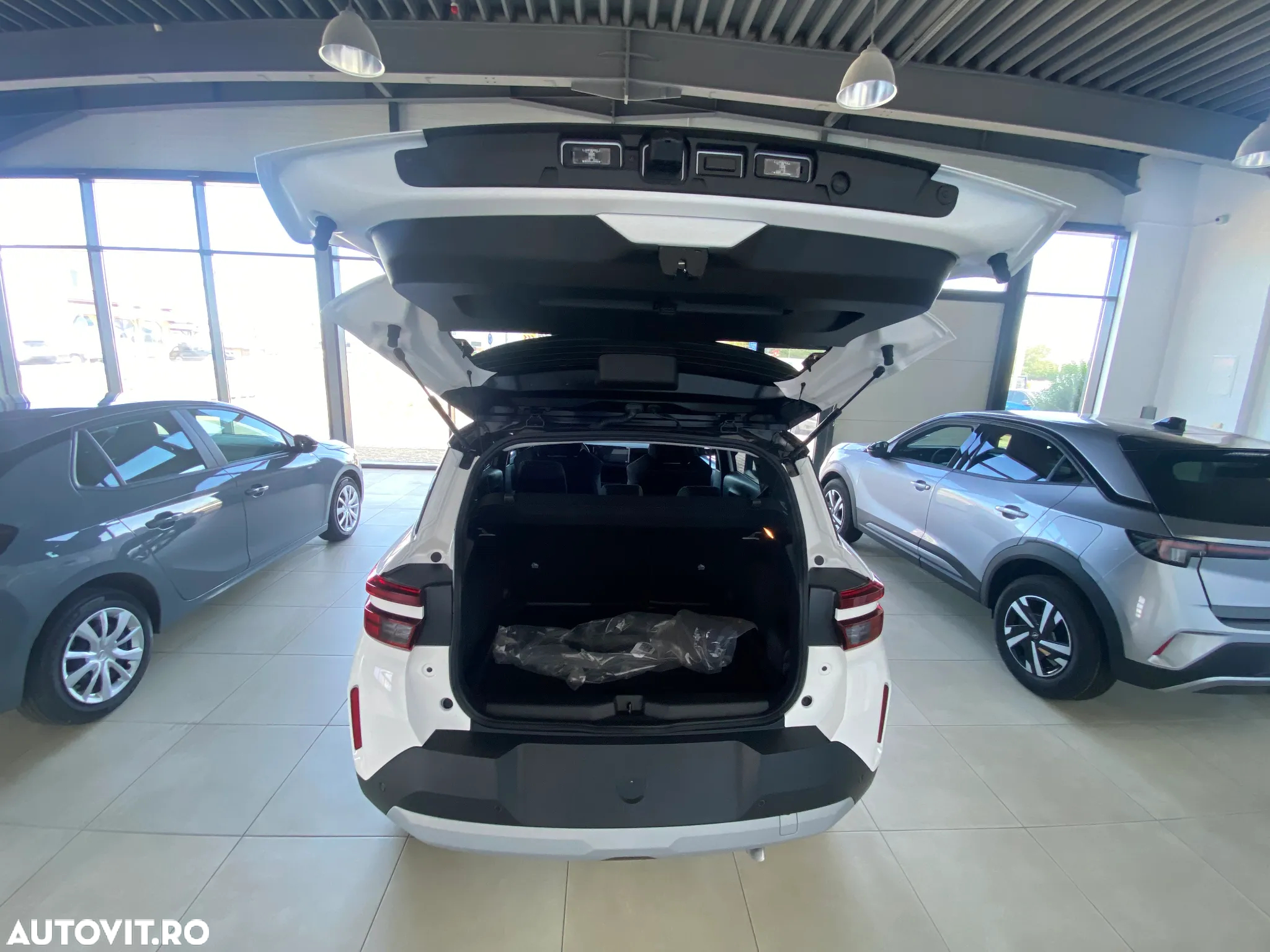 Opel Frontera 1.2 Turbo MHEV Edition - 8