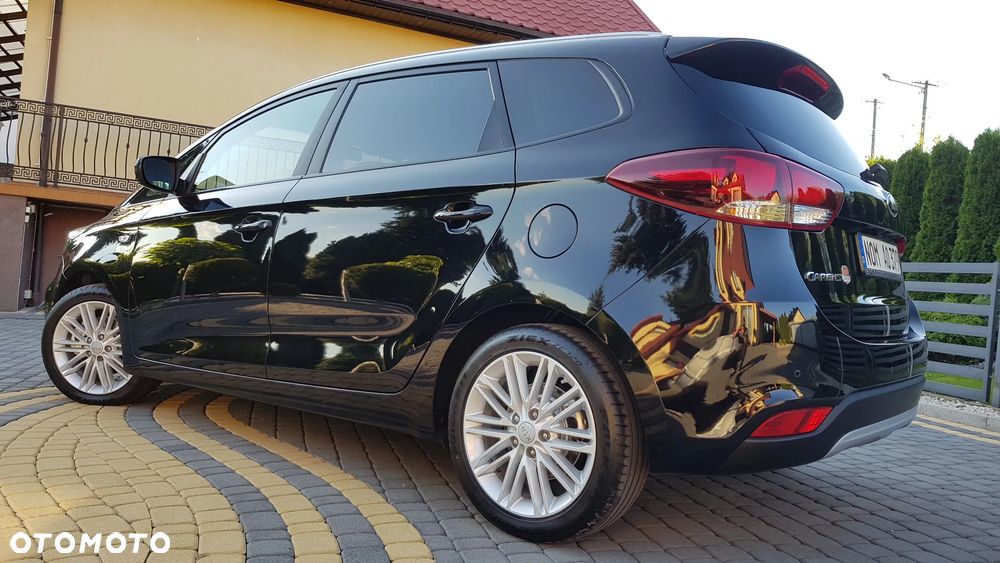 Kia Carens 1.6 GDI Dream Team Edition - 6