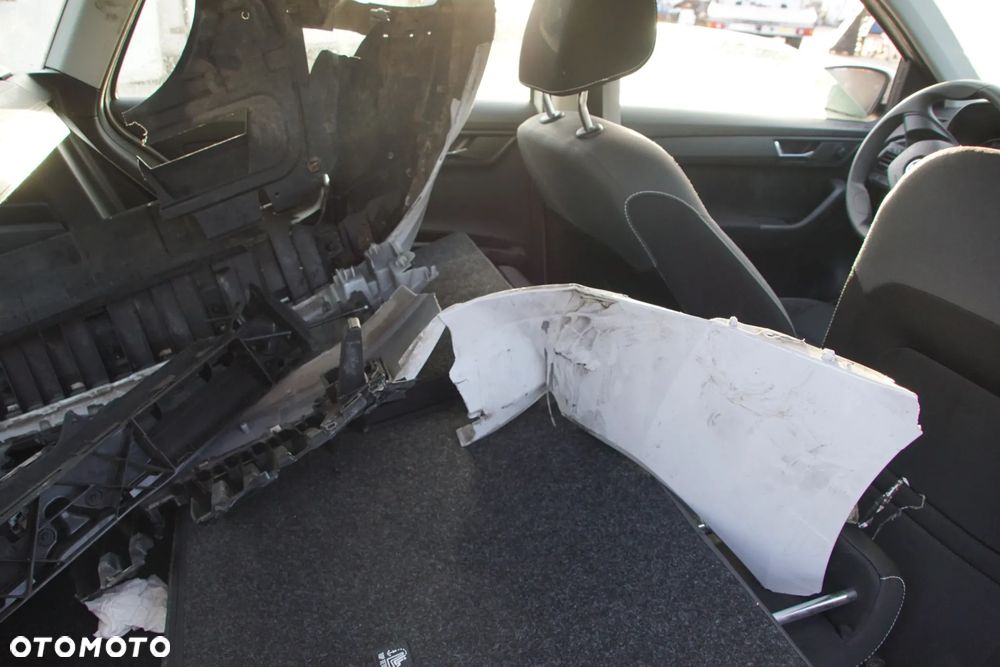 Auto na części - Skoda Fabia III Lift 1.0 TSI 95 KM DKLD QTS LS9R 2021R Silnik Skrzynia Drzwi Klapa Zderzak Błotnik Lampa Lusterko Szyba Deska Kokpit Sterownik Moduł Czujnik Licznik Wyświetlacz Kierownica Panel - 16