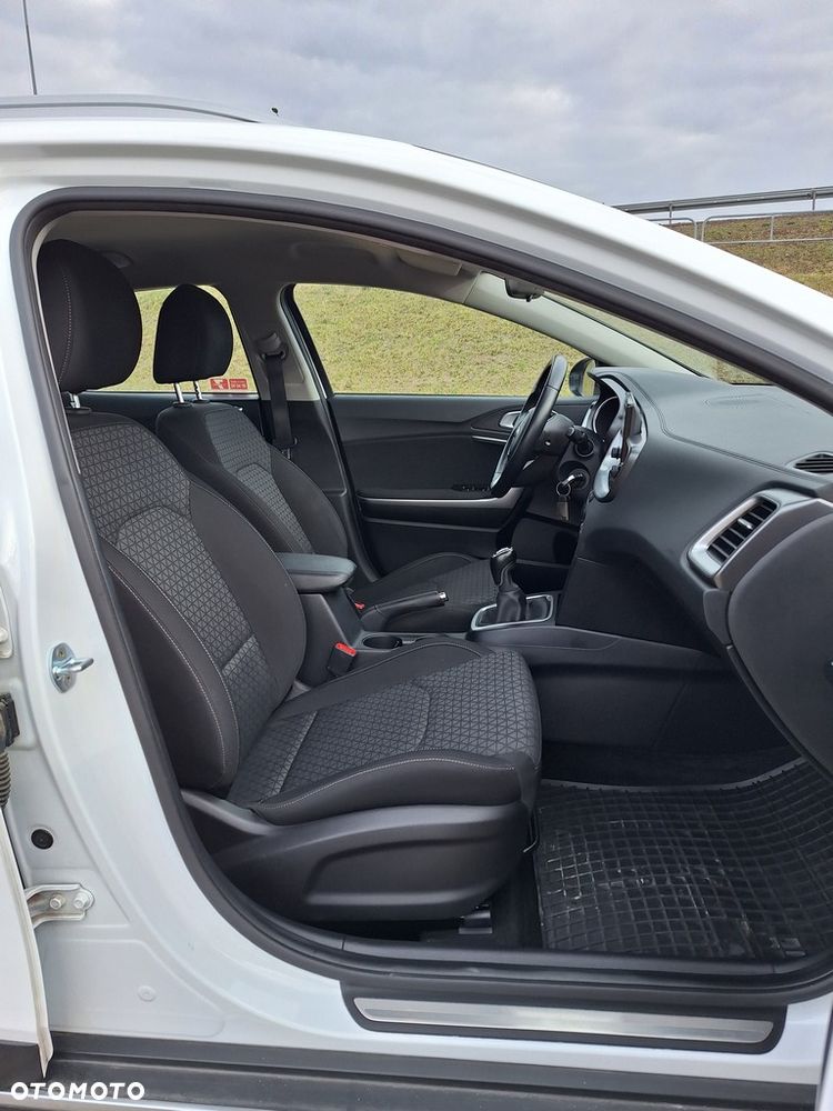 Kia XCeed 1.0 T-GDI M - 11