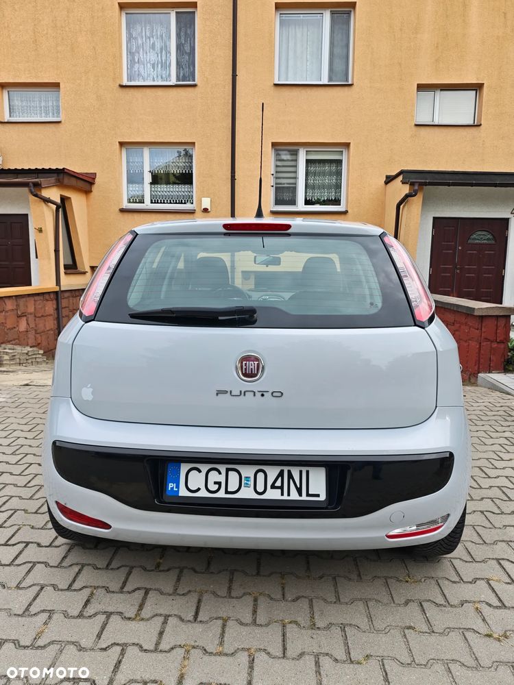 Fiat Punto 2011 photo 3