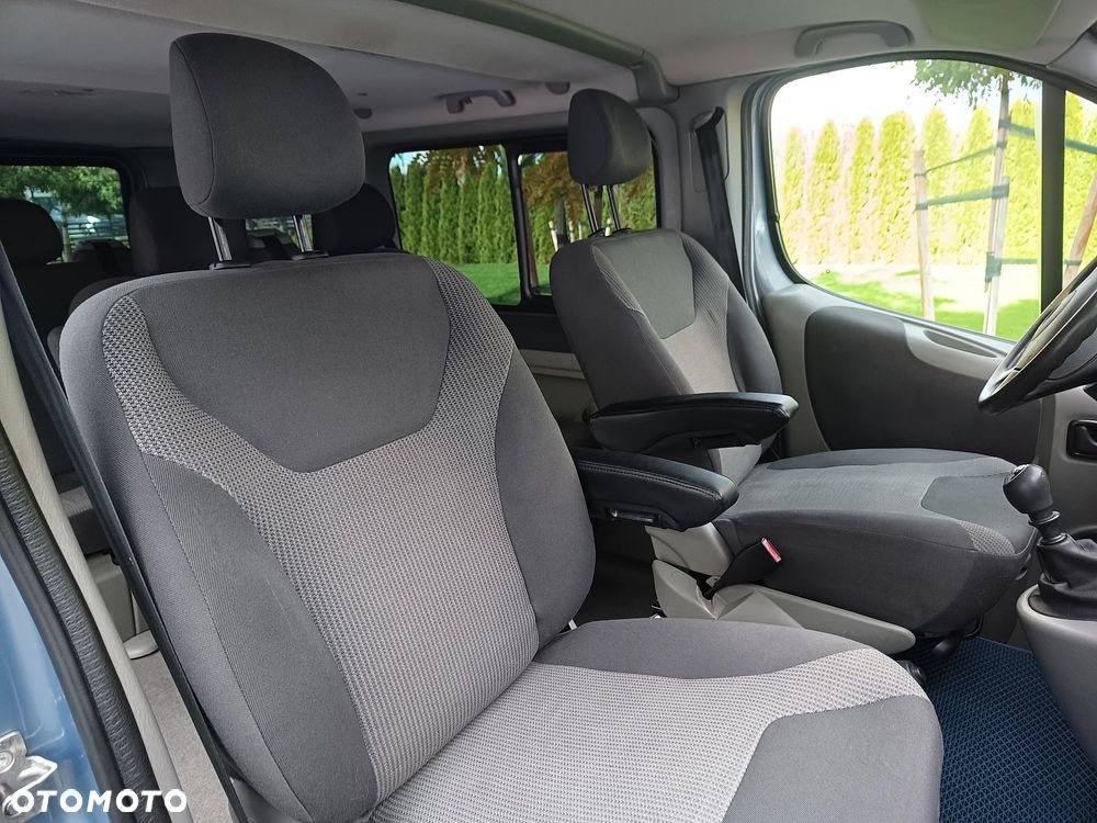 Opel Vivaro - 11