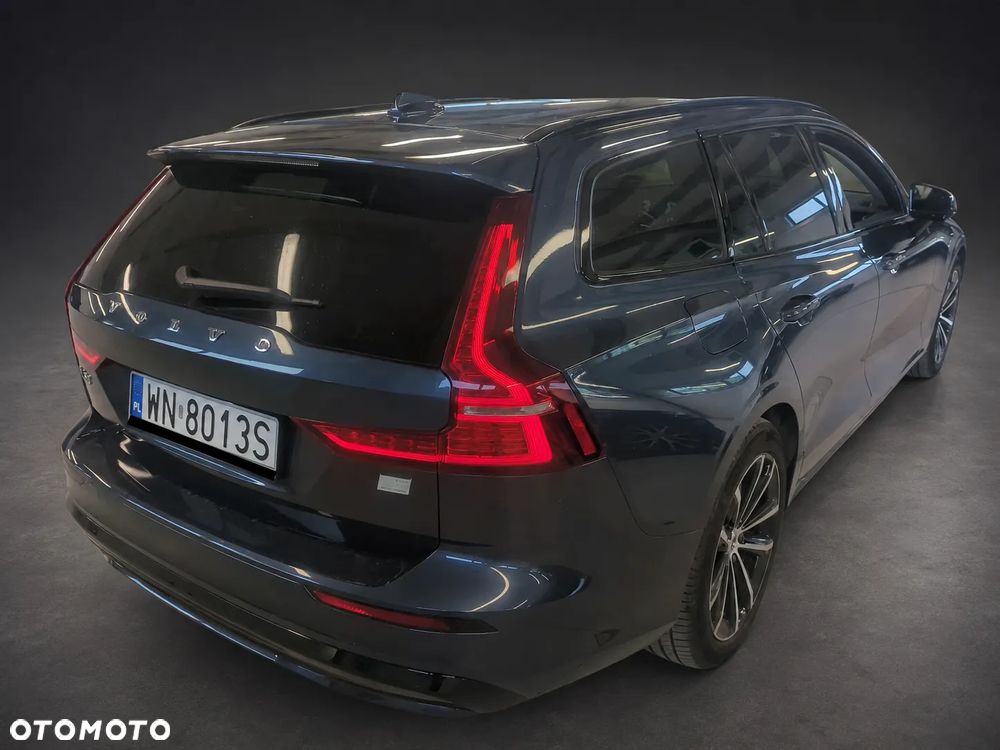 Volvo V60 T8 AWD Plug-In Hybrid Plus Dark - 3