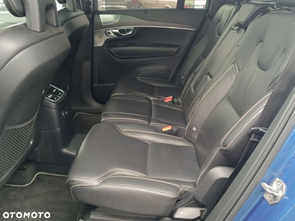 Volvo XC 90 - 22