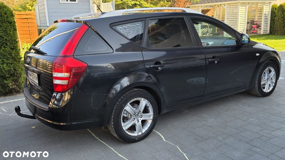 Kia Ceed 2.0 CRDi Spirit - 3