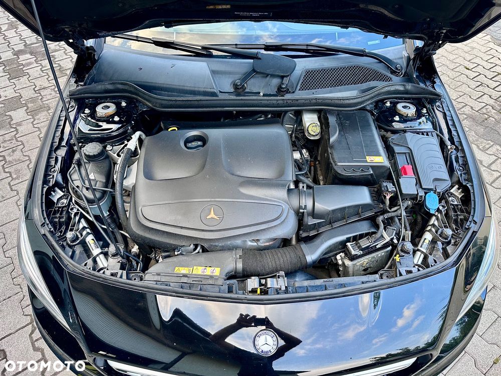 Mercedes-Benz CLA 250 4Matic 7G-DCT AMG Line - 17