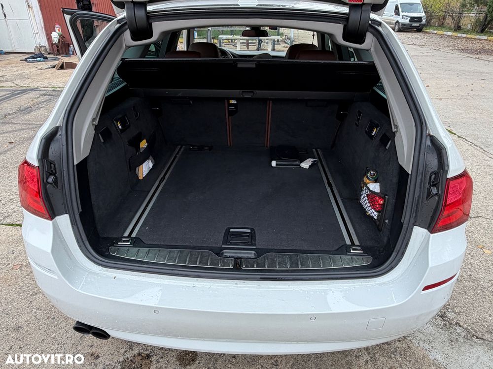 BMW Seria 5 525d xDrive AT - 16