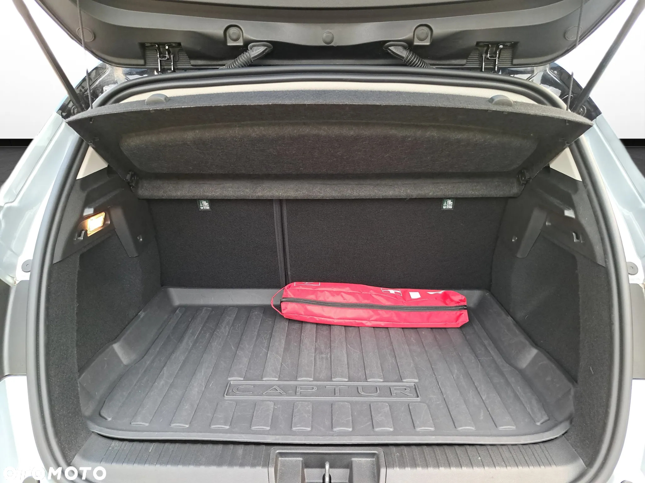 Renault Captur 1.3 TCe mHEV Techno EDC - 11