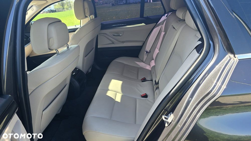 BMW Seria 5 520d Luxury Line - 7