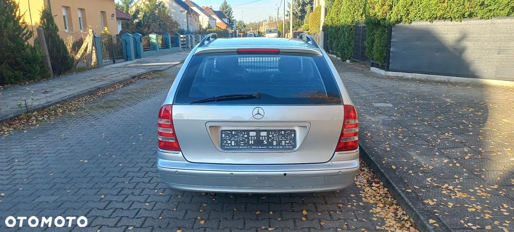 Mercedes-Benz Klasa C 180 T Kompressor Avantgarde - 5