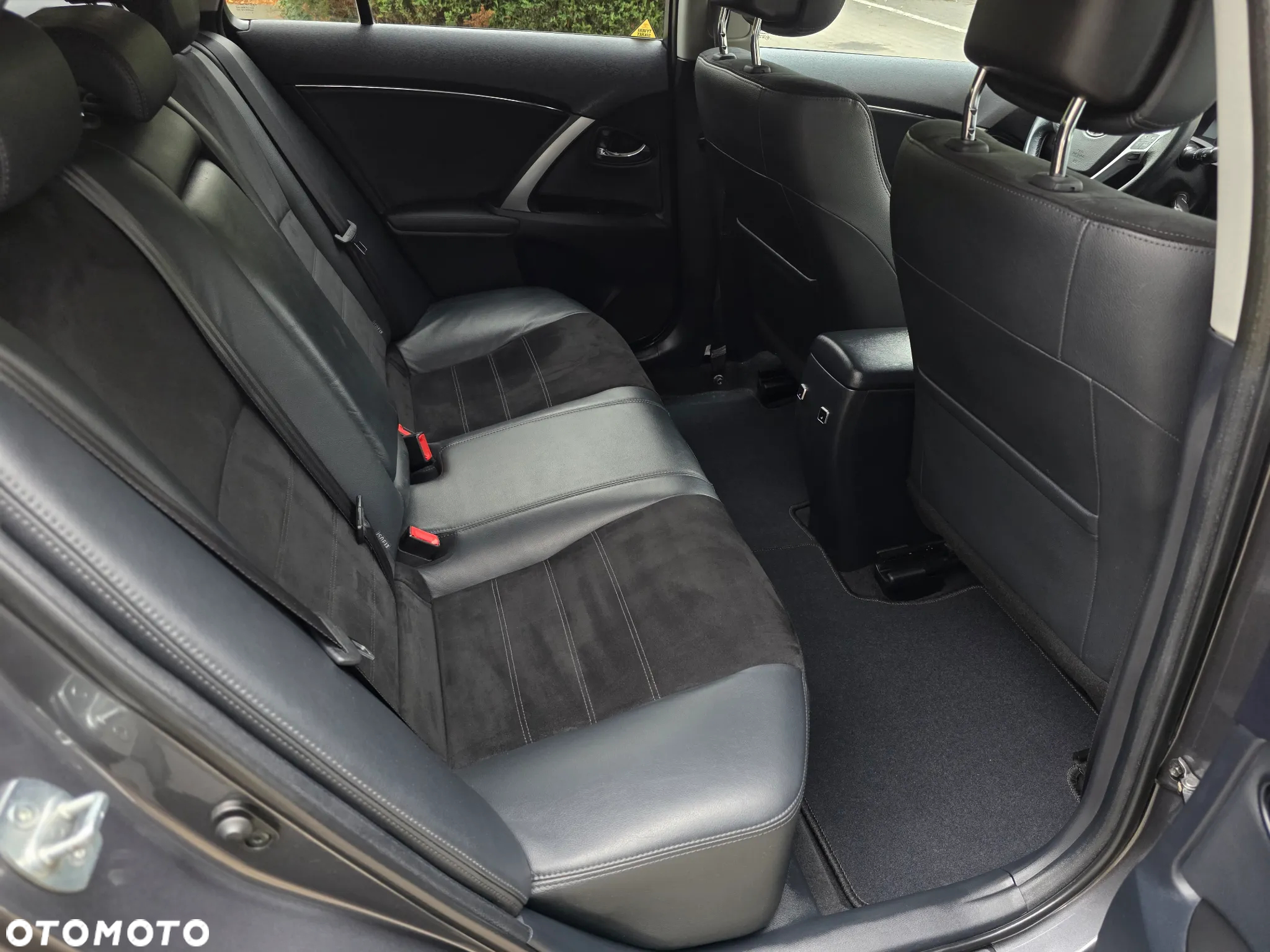 Toyota Avensis 1.8 Business Edition - 23