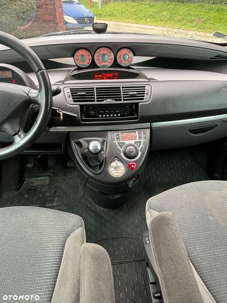 Peugeot 807 140 Family - 15