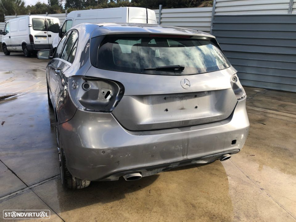 MERCEDES A 180 (W176) 1.6  122CV DE 2014 PARA PEÇAS - 3