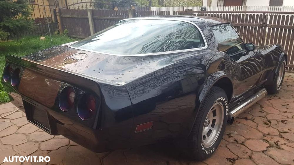 Chevrolet Corvette - 10