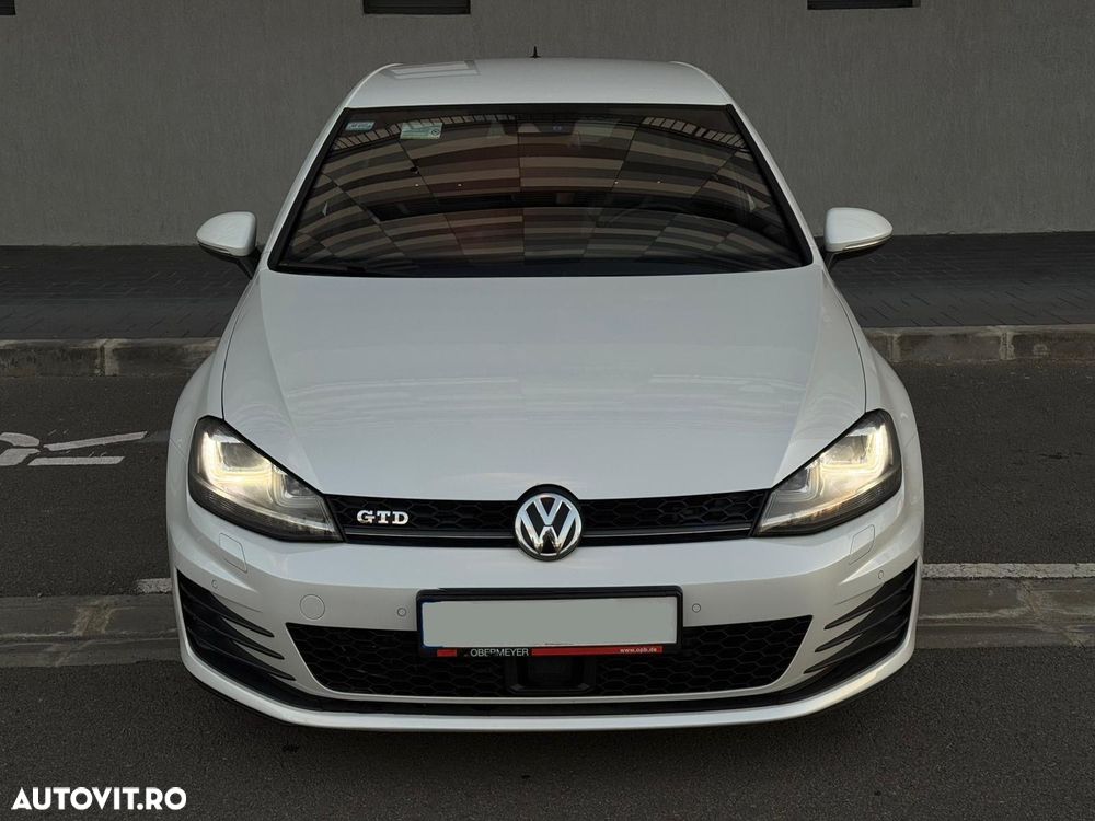Volkswagen Golf 2.0 TDI DSG GTD - 2