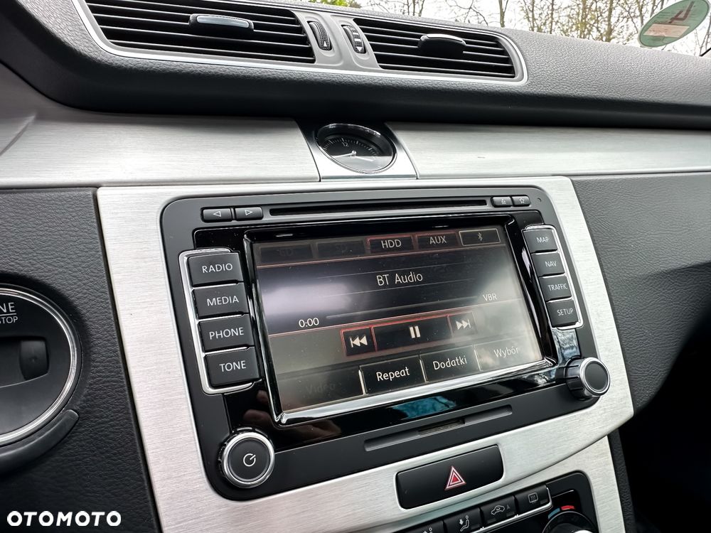 Volkswagen Passat 2.0 TDI Highline DSG - 24