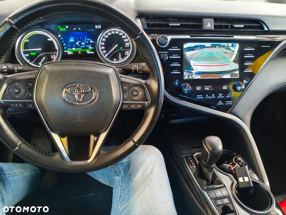 Toyota Camry 2.5 Hybrid Comfort CVT - 26