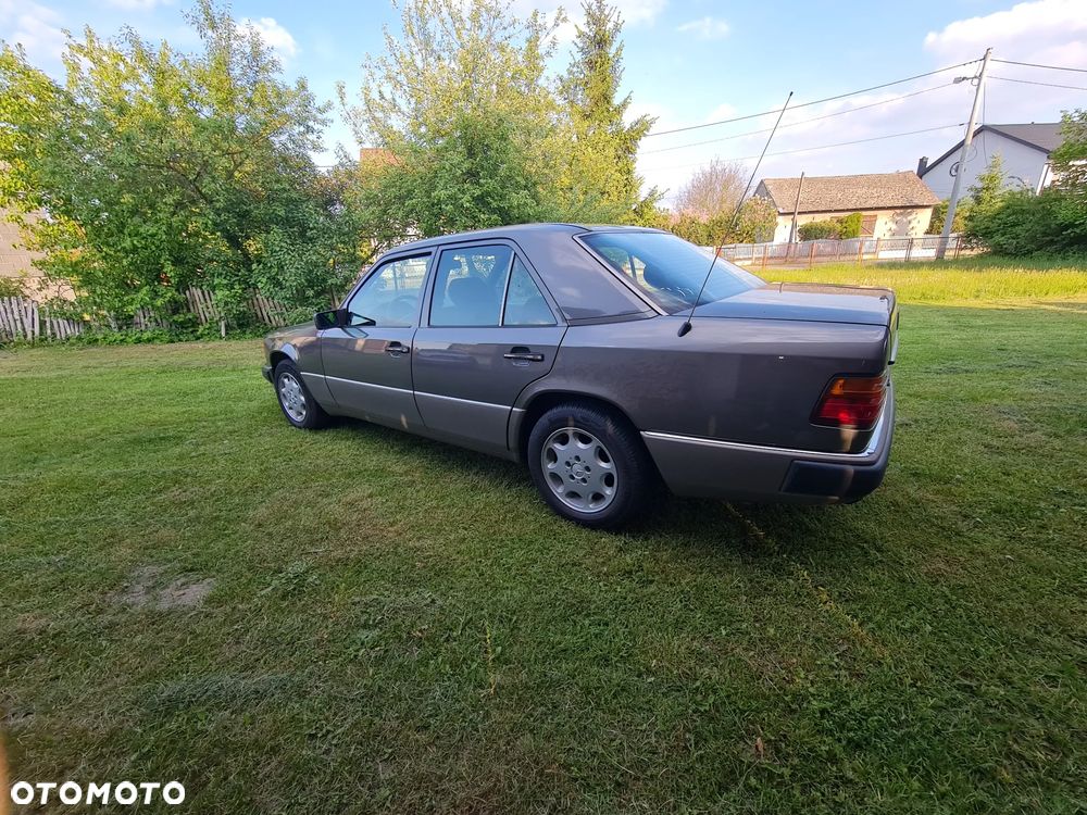 Mercedes-Benz W124 (1984-1993) - 4