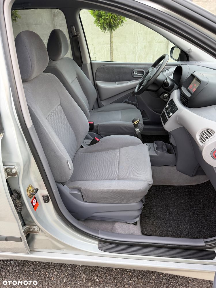 Nissan Almera Tino acenta PLUS - 10