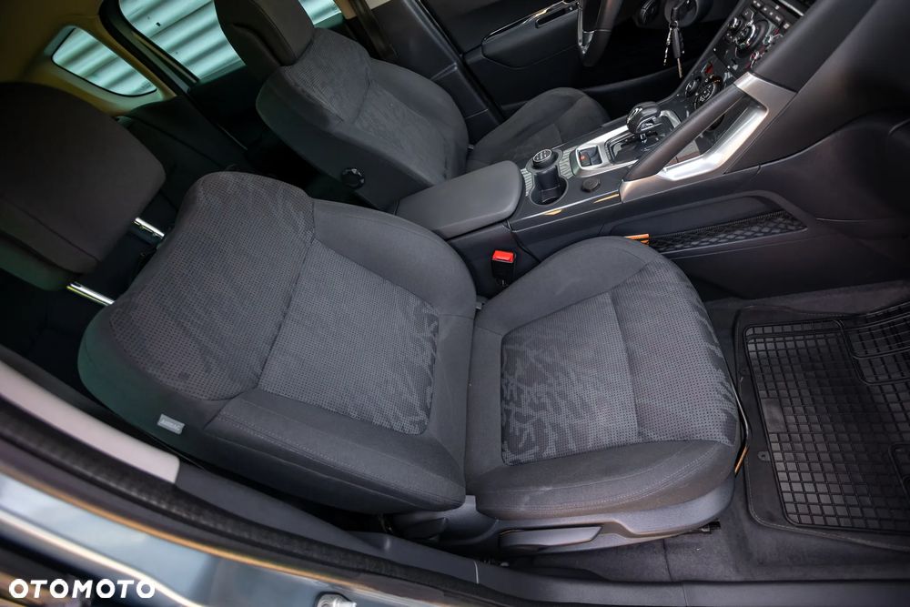 Peugeot 3008 Hybrid4 - 18