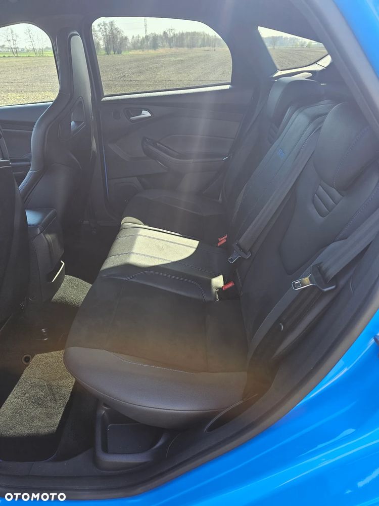 Ford Focus 2.3 EcoBoost RS - 12
