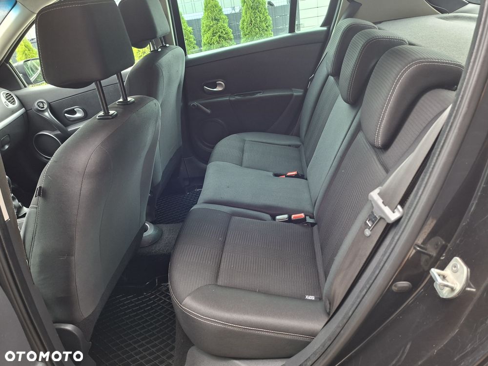 Renault Clio - 12
