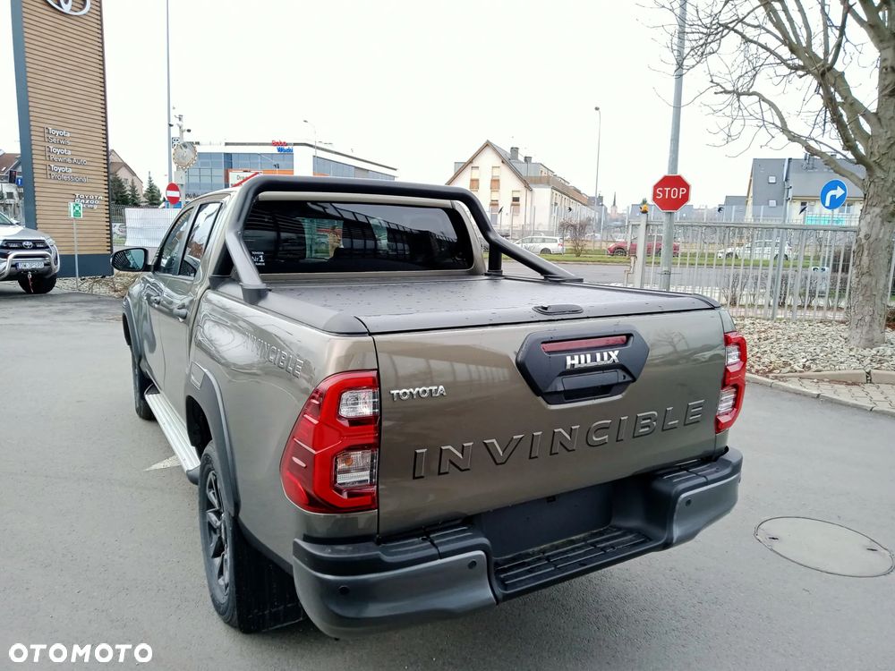 Toyota Hilux 2.8 D-4D Double Cab Invincible 4x4 - 3