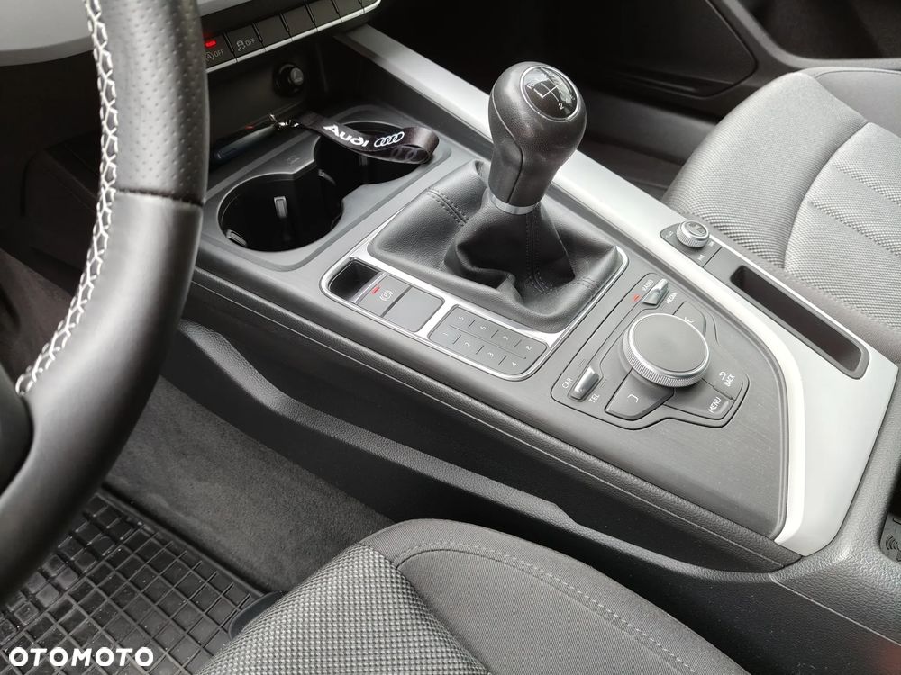 Audi A4 Avant 2.0 TFSI ultra - 25