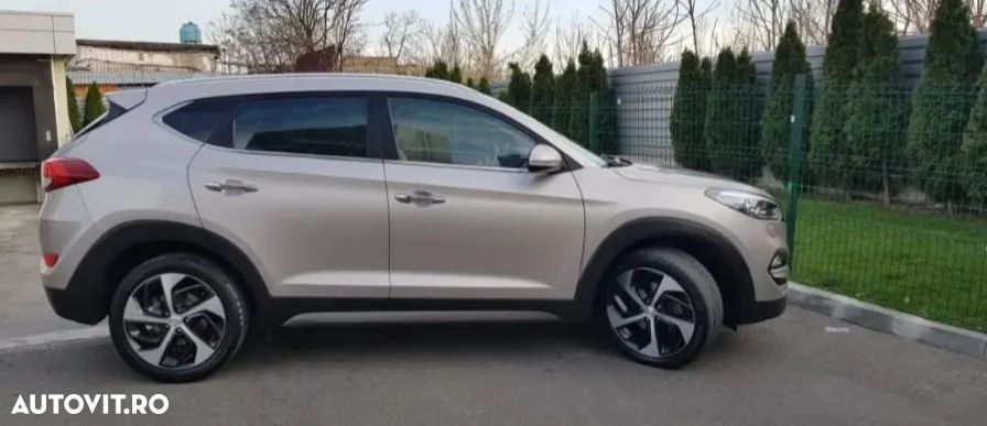 Hyundai Tucson 2.0 CRDI 4WD 6AT Luxury Pack+ - 13