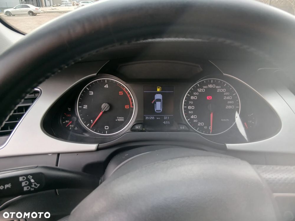 Audi A4 Avant 2.0 TDI - 10