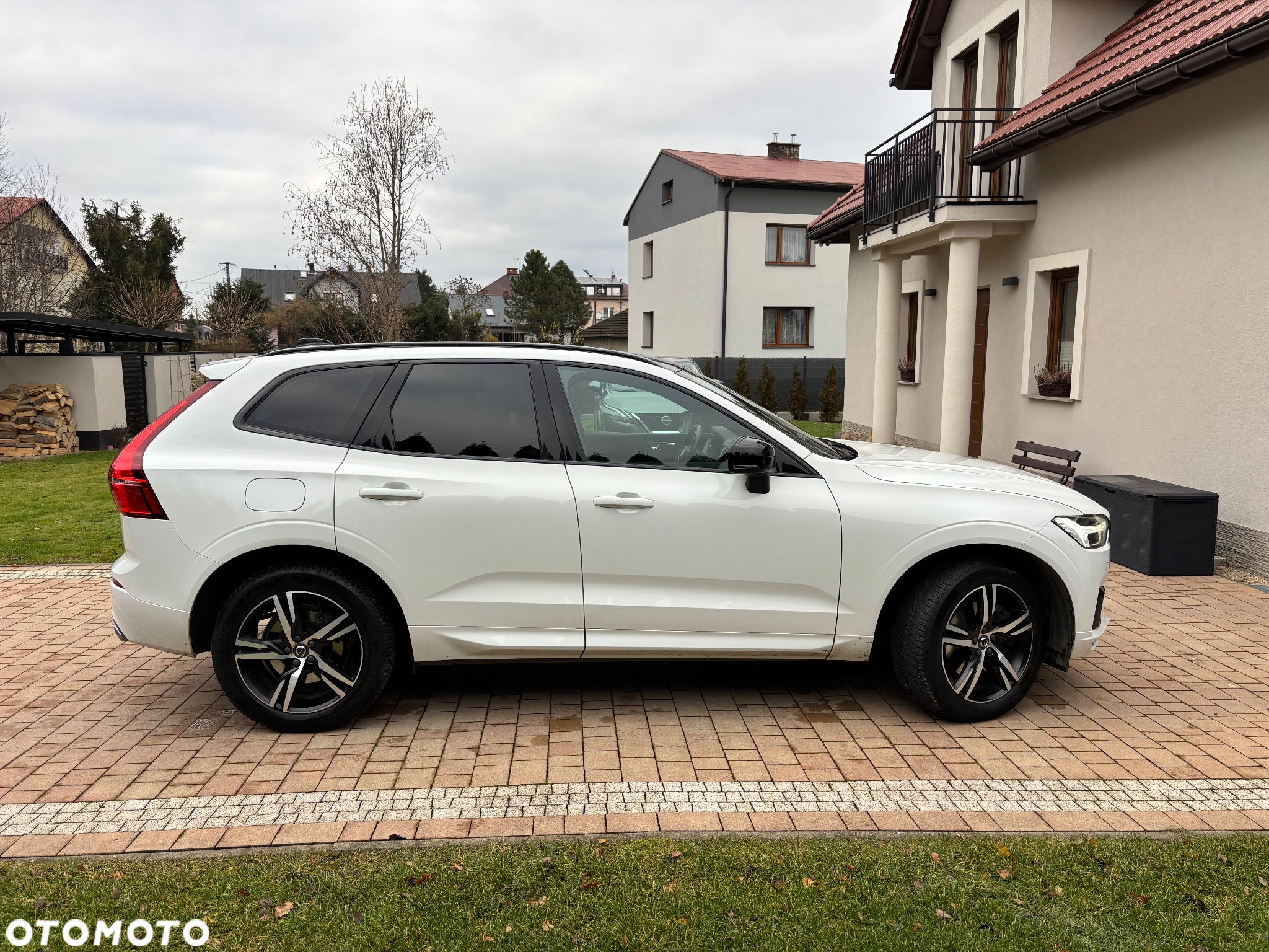 Volvo XC 60 D4 R-Design - 8