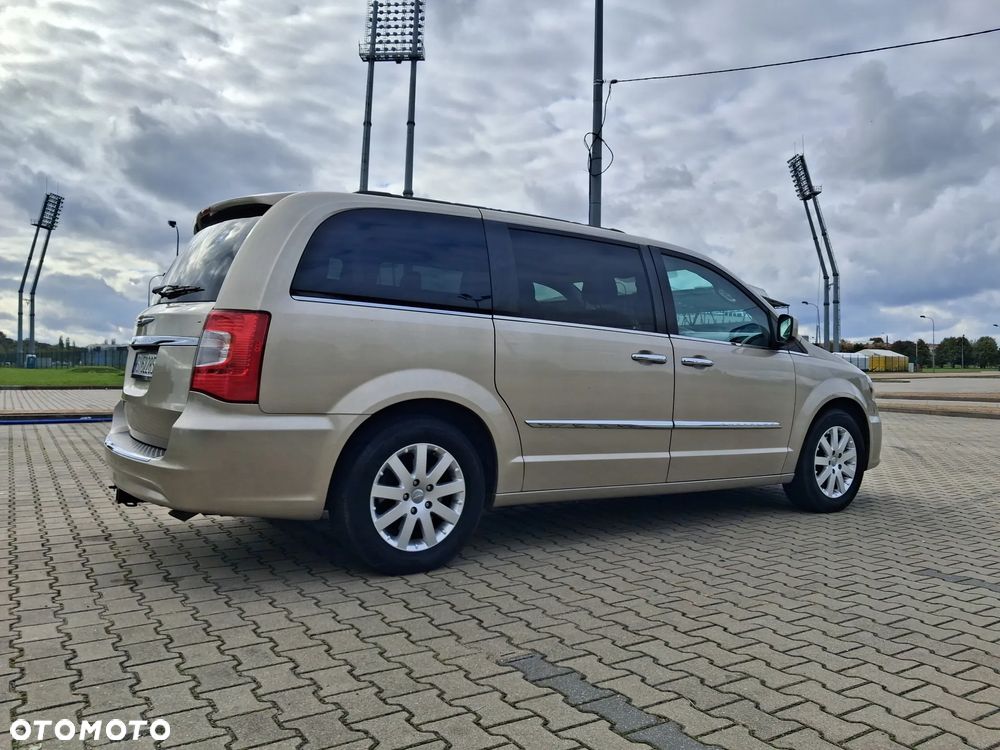 Chrysler Town & Country 3.6 Touring - 9