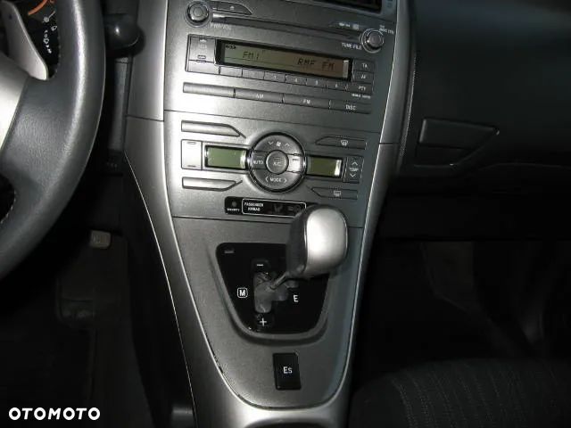 Toyota Auris 1.6 Sol MM - 24