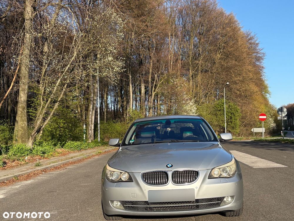 BMW Seria 5 525d - 1
