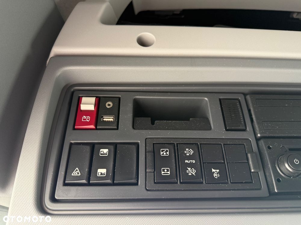 Renault T460 / PEŁNY ADR / SPOILERY / 604 TKM / PTO / Z FRANCJI / STAN BDB / / / - 29