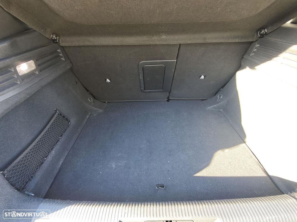 Peugeot 308 1.5 BlueHDi Allure EAT8 - 42