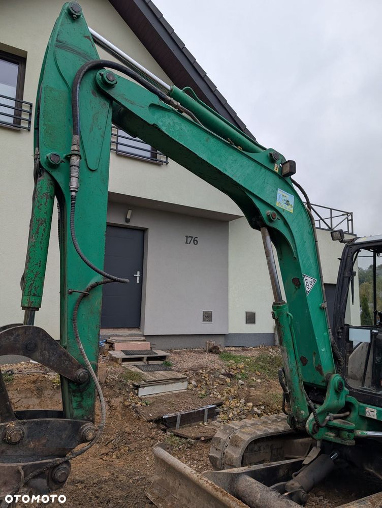 JCB 8052 - 4