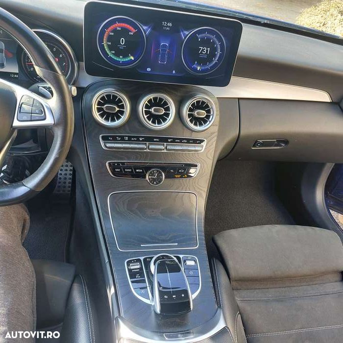 Mercedes-Benz C 200 Coupe 4Matic 9G-TRONIC AMG Line - 12