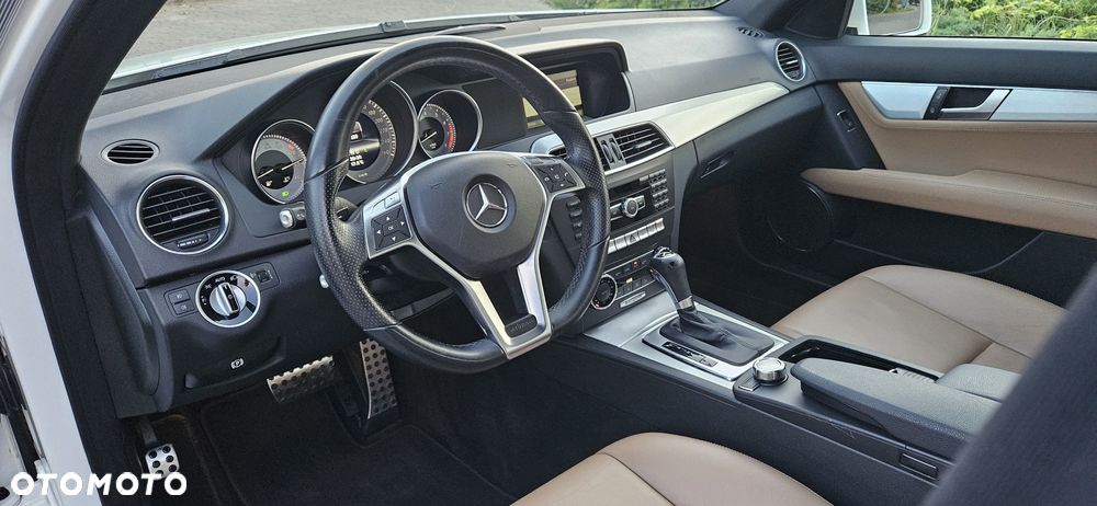 Mercedes-Benz Klasa C - 23