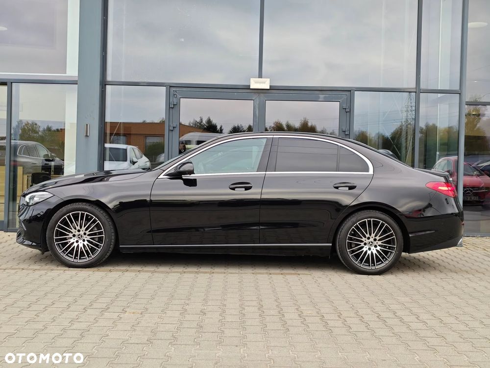 Mercedes-Benz C180 2025 photo 2