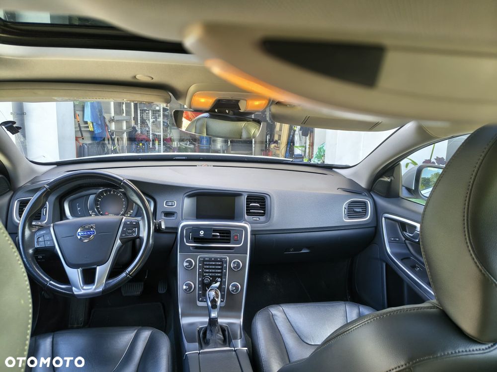 Volvo V60 T5 Drive-E Momentum - 8